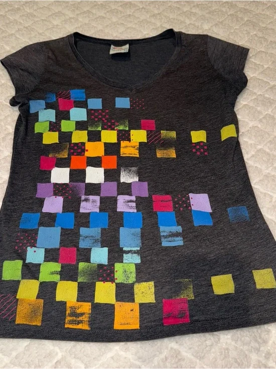 Roxy Charcoal V-Neck Tee with Multicolor Square Print - Picture 2 of 5